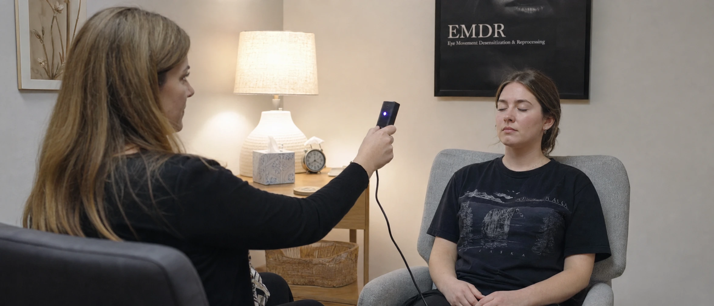Calm therapy environment for EMDR processing of distressing memories